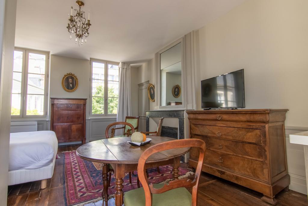 La Maison D'Aristide - Les Univers De Panette - Jacques Coeur Bourges Luaran gambar